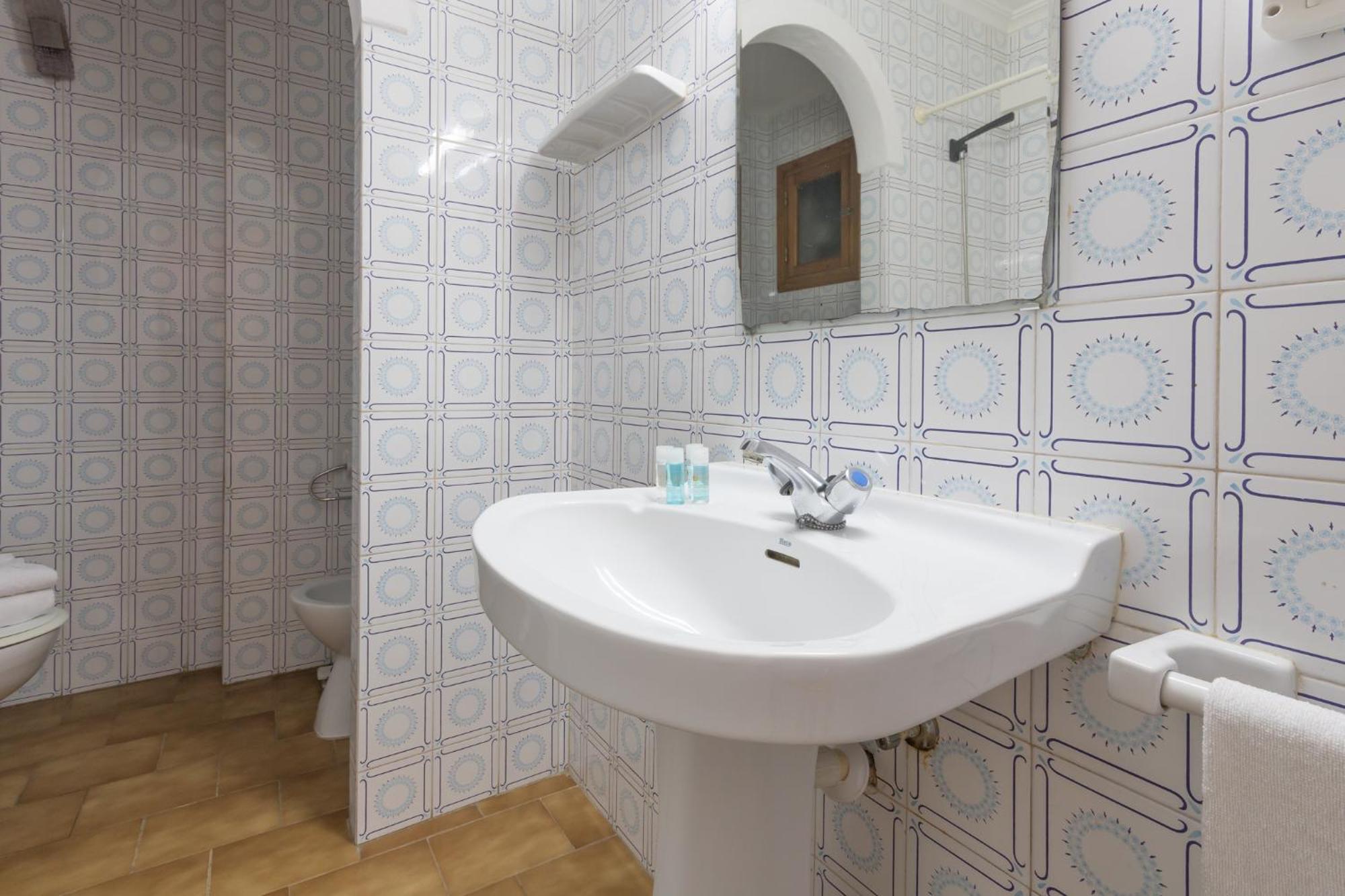 Apartamentos Orosol 2 By Typic Hotels San Antonio  Room photo