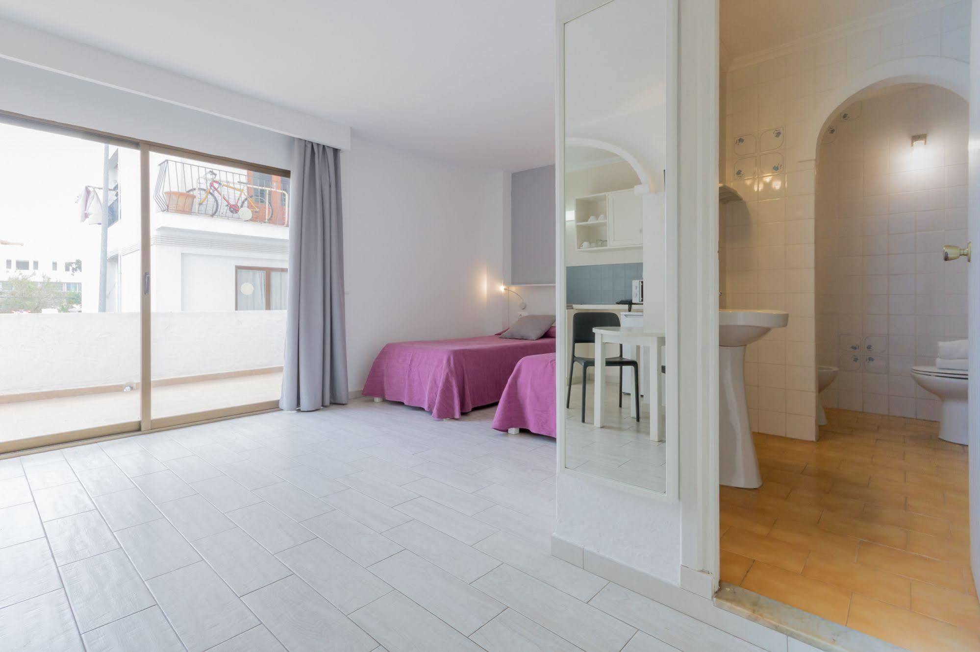 Apartamentos Orosol 2 By Typic Hotels San Antonio  Exterior photo
