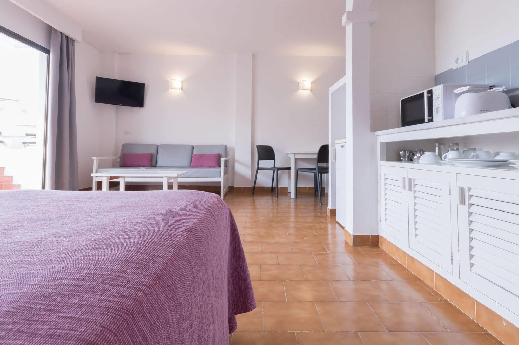 Apartamentos Orosol 2 By Typic Hotels San Antonio  Exterior photo